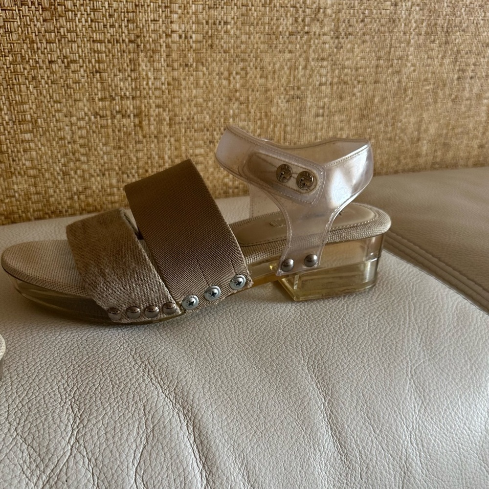 Authentic vintage 2000s rare PRADA Milano Fabulous sandals .Size 8 1/2 (39)